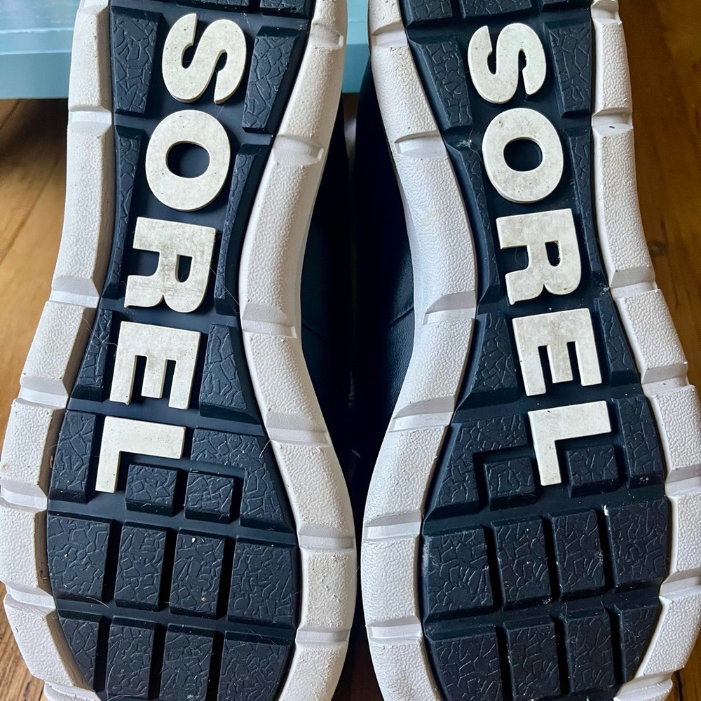 Sorel Women’s Explorer Carnival Waterproof Boots in ‘Elk’ - Picture 6 of 12